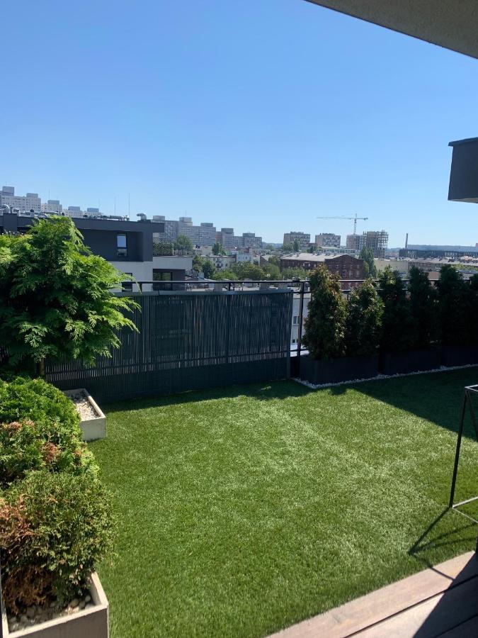 Apartmán Two-Levels Penthouse With A Garden In The City Center Lodž Exteriér fotografie