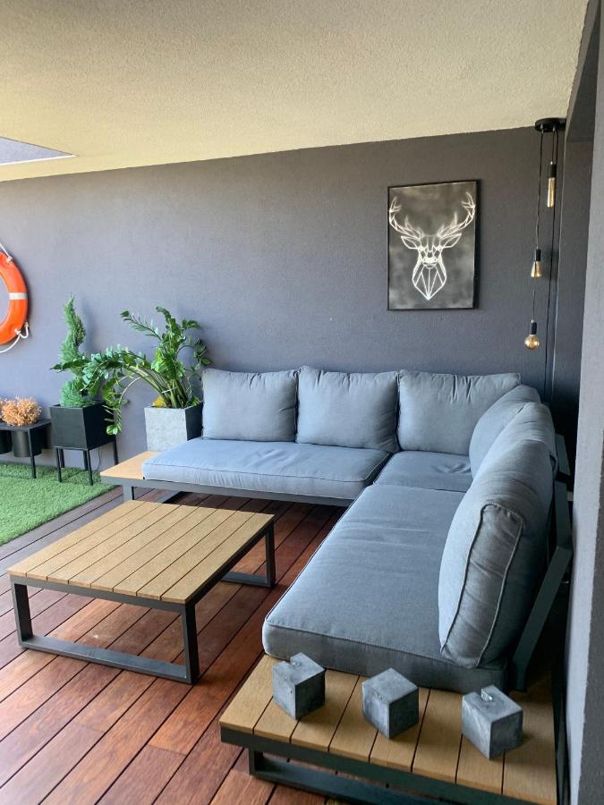 Apartmán Two-Levels Penthouse With A Garden In The City Center Lodž Exteriér fotografie