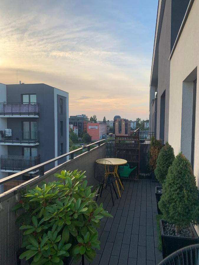 Apartmán Two-Levels Penthouse With A Garden In The City Center Lodž Exteriér fotografie