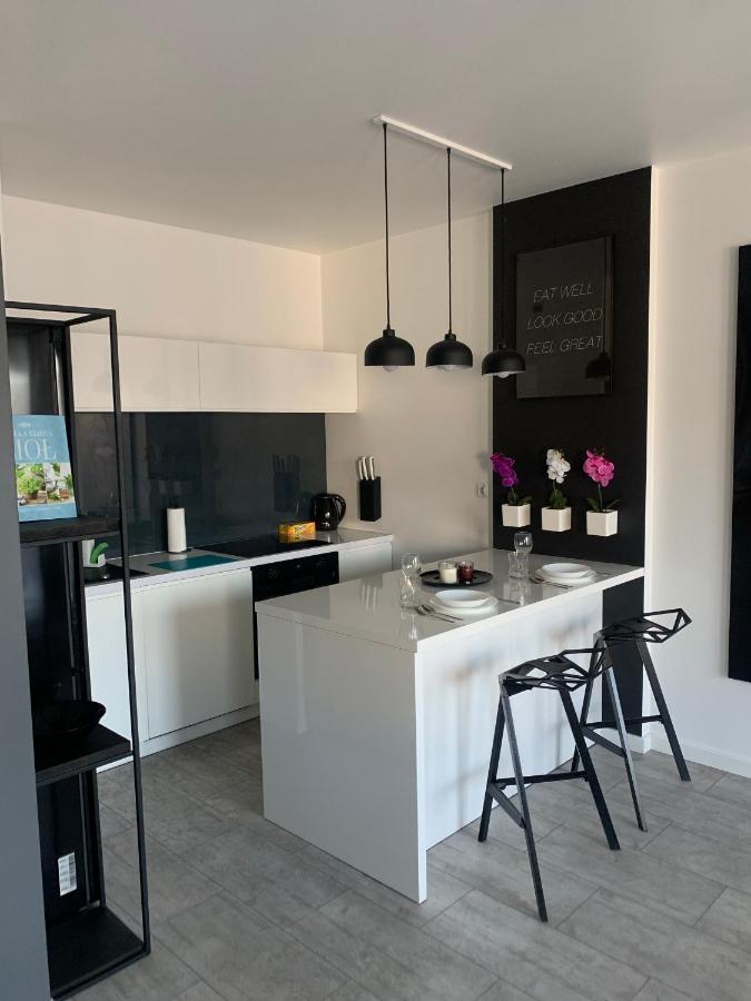 Apartmán Two-Levels Penthouse With A Garden In The City Center Lodž Exteriér fotografie