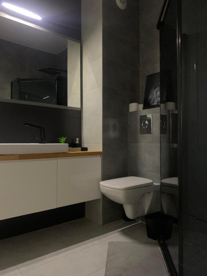 Apartmán Two-Levels Penthouse With A Garden In The City Center Lodž Exteriér fotografie